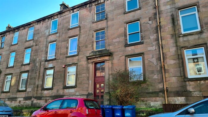 2 Bedroom Flat To Rent In Brisbane Street, Greenock, PA16