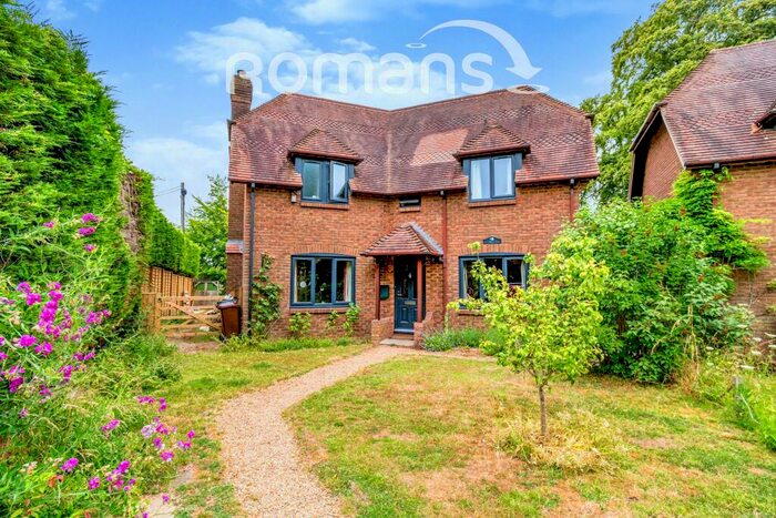 4 Bedroom Detached House To Rent In Old Station Road, SO21