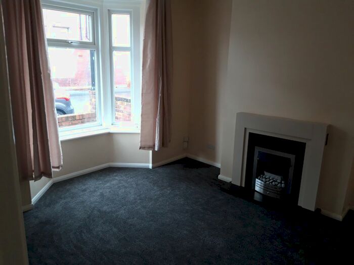 3 Bedroom Semi-Detached House To Rent In Cooke Street, Bentley, DN5