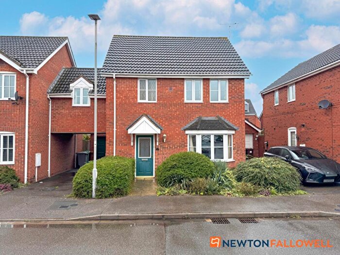 4 Bedroom Link Detached House For Sale In Lancaster Road, Coddington, NG24