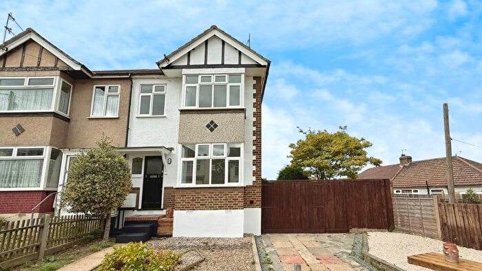 3 Bedroom Flat To Rent In Beltwood Road Belvedere, DA17