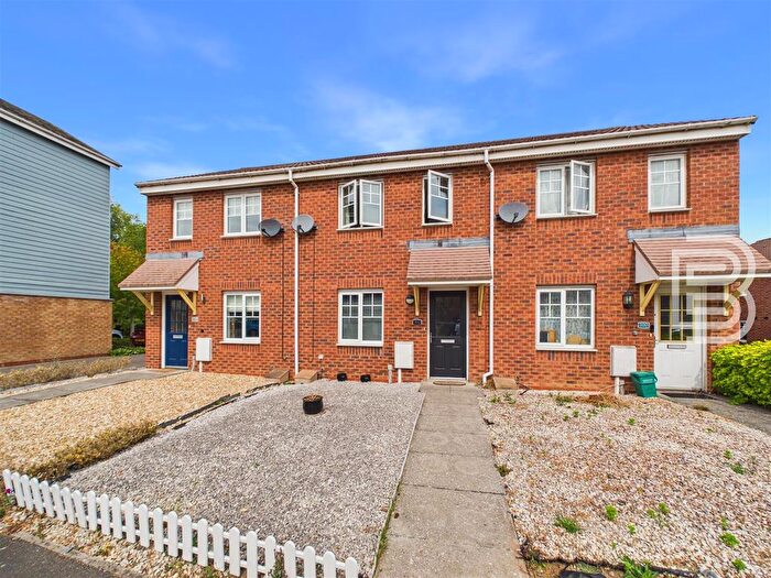 2 Bedroom Terraced House For Sale In Izod Road, Rugby, CV21