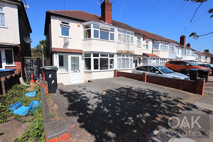 3 Bedroom Terraced House To Rent In Crest Drive, Enfield, EN3