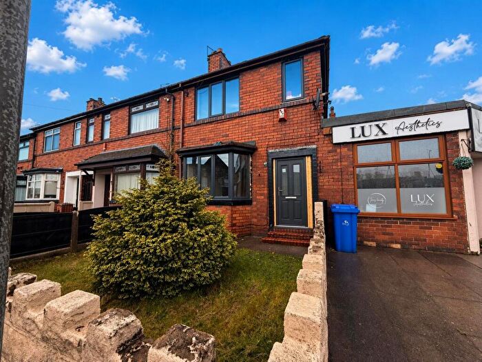 3 Bedroom House To Rent In Victoria Place, Fenton, ST4