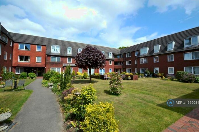 1 Bedroom Flat To Rent In Homelands House, Ferndown, BH22