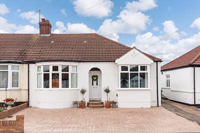 3 Bedroom Bungalow For Sale In Hillview Road, Chislehurst., BR7