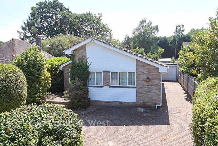 3 Bedroom Detached Bungalow For Sale In Newlands Road, Crawley, West Sussex, RH11