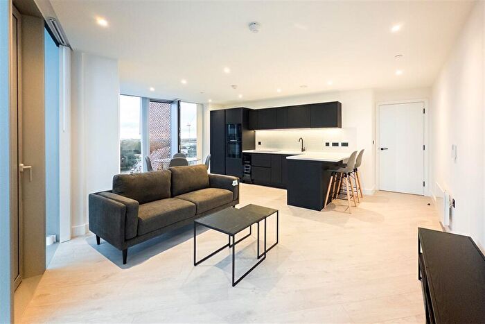 2 Bedroom Apartment To Rent In Vista River Gardens, M3