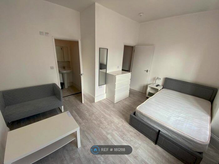 1 Bedroom Studio To Rent In Bedford Place, Brighton, BN1