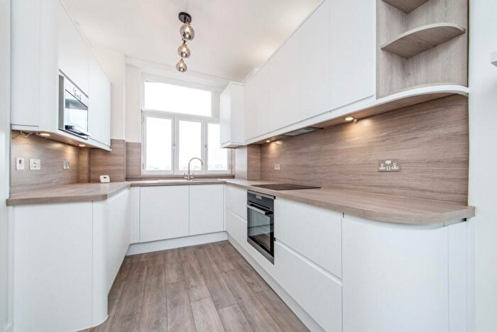 2 Bedroom Flat To Rent In Grove End Road London, NW8