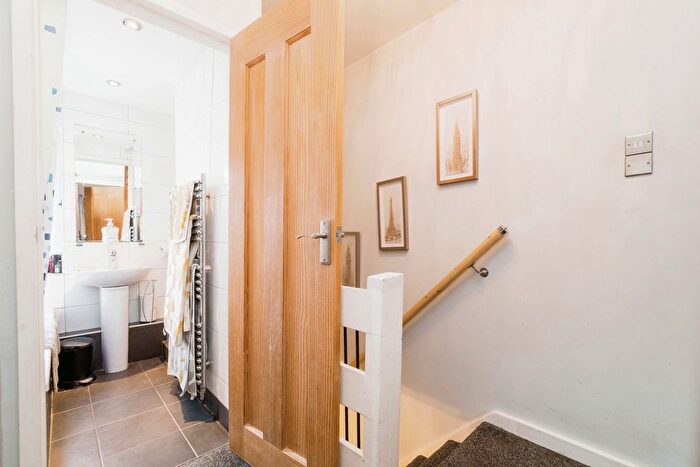 3 Bedroom Terraced House For Sale In Croppath Road, Dagenham, RM10