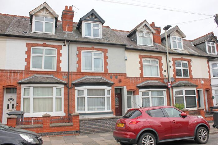 4 Bedroom Terraced House For Sale In Kirby Road, Leicester, LE3