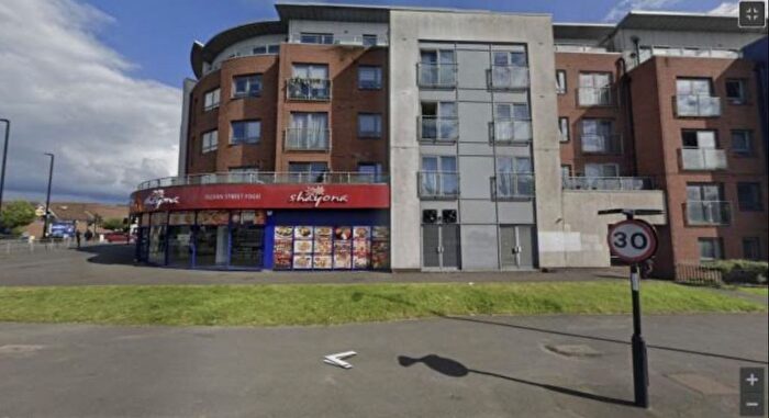 2 Bedroom Flat To Rent In Harkness Court, Cleeve Way, Surrey, SM1