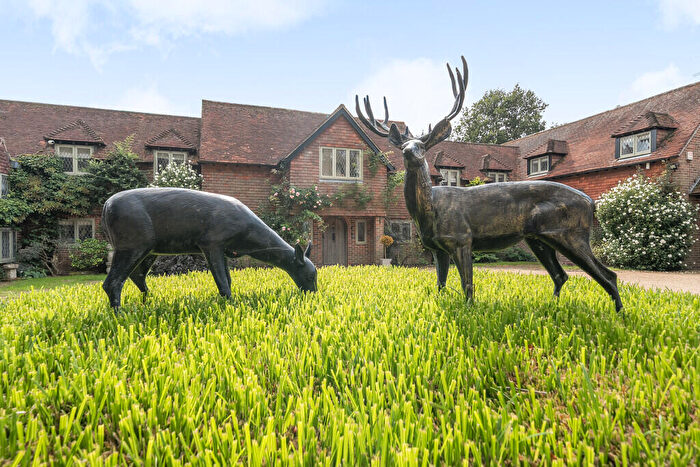 6 Bedroom Manor House For Sale In Lovedean, Hampshire, PO8