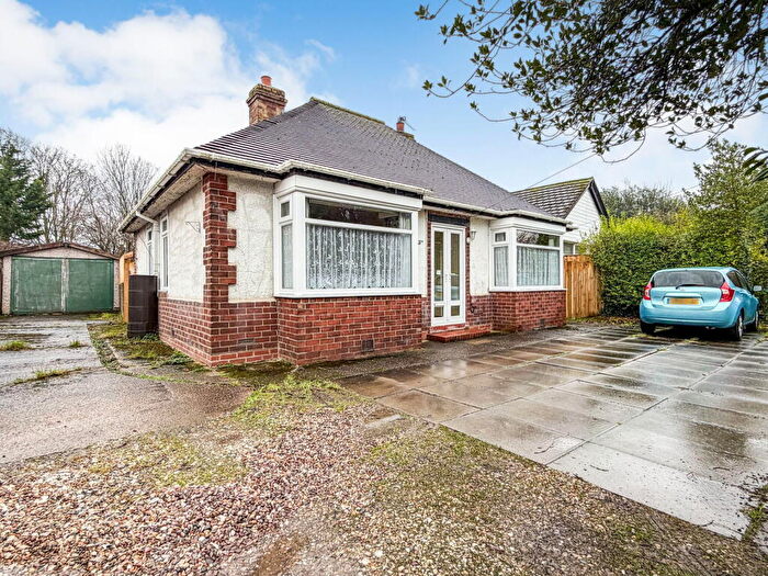 2 Bedroom Detached Bungalow For Sale In Holme Lea, Beverley Road, Dunswell, Hull, East Riding Of Yorkshire, HU6