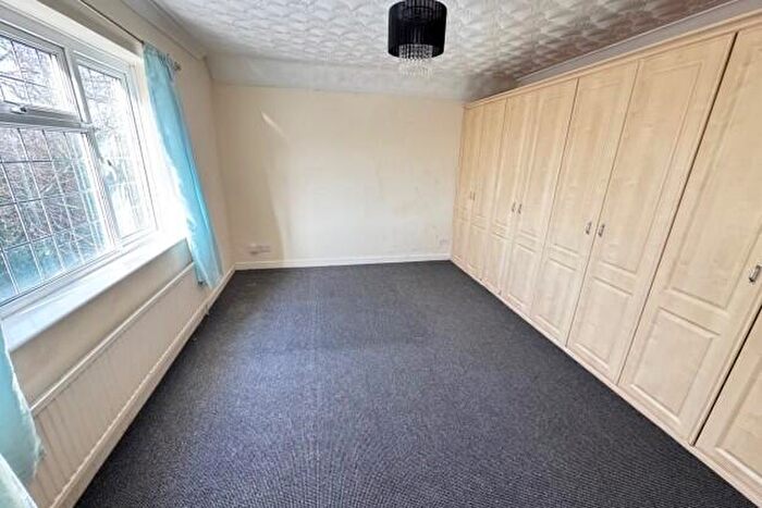 8 Bedroom Terraced House To Rent In Ball Road Cardiff, CF3