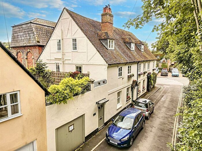 3 Bedroom Terraced House For Sale In Pennys Lane, Wilton, SP2