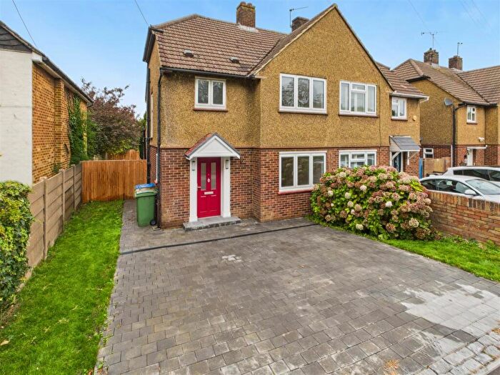3 Bedroom Semi-Detached House For Sale In Terrace Road, Walton-On-Thames, KT12