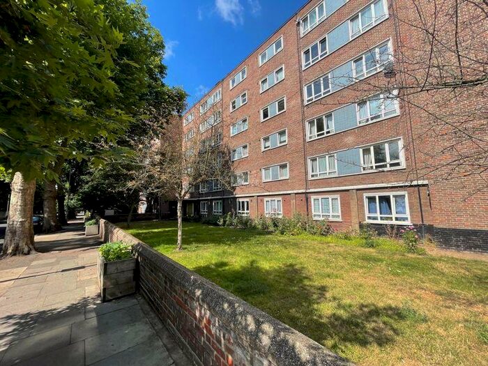 3 Bedroom Flat To Rent In Approach Road, Bethnal Green, E2