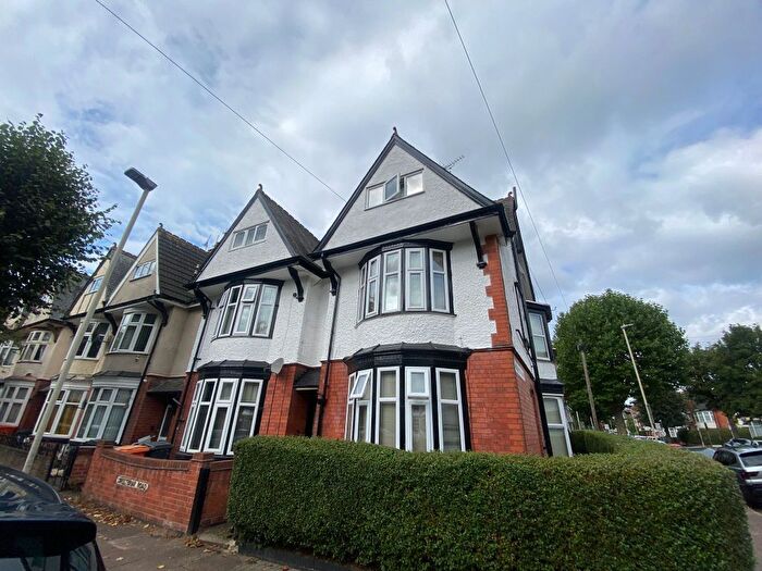 Studio To Rent In Flat, Winchester Avenue, Leicester, LE3