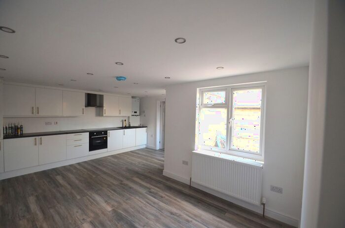 2 Bedroom Flat To Rent In Feltham Road, Ashford, TW15