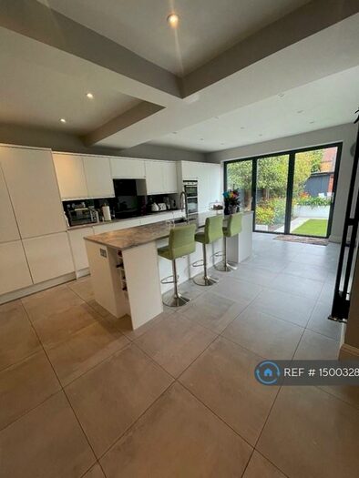 4 Bedroom Semi-Detached House To Rent In Fernside Avenue, London, NW7