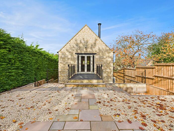 3 Bedroom Property For Sale In Water Lane, Bradden, NN12