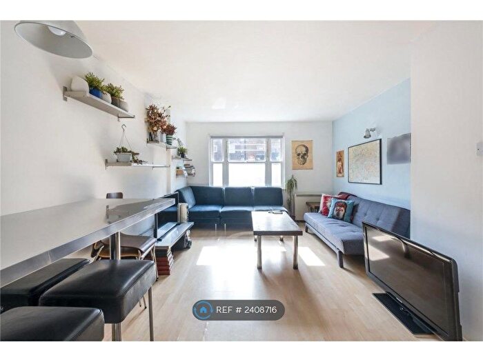 3 Bedroom Flat To Rent In Odeon Court, London, E1