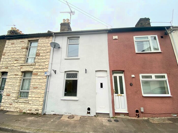 3 Bedroom Terraced House To Rent In Crown Street, Gillingham ME7