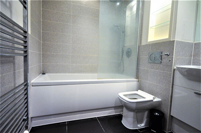 1 Bedroom Flat To Rent In Romford, RM7