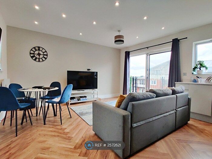 1 Bedroom Flat To Rent In Solomons Hill, Rickmansworth, WD3