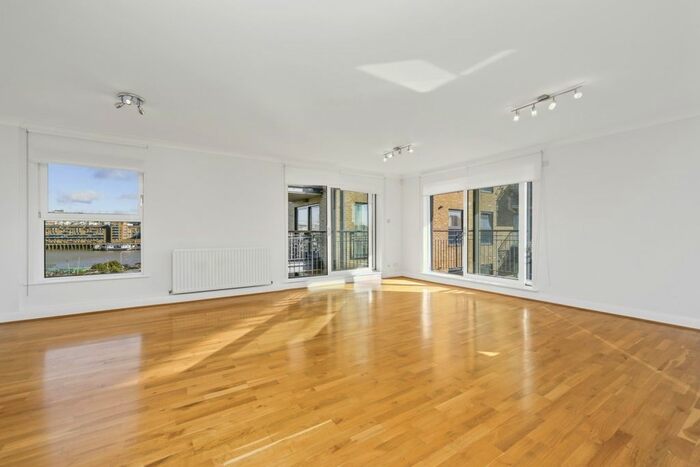 2 Bedroom Flat To Rent In Providence Square, London, SE1