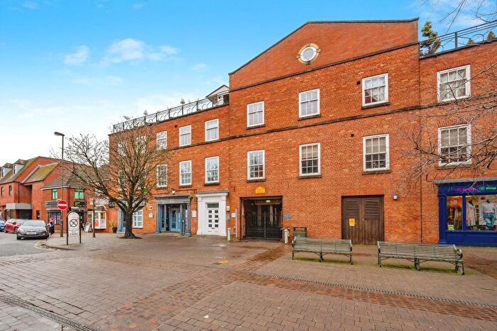 2 Bedroom Flat For Sale In Wade Street, Lichfield, WS13