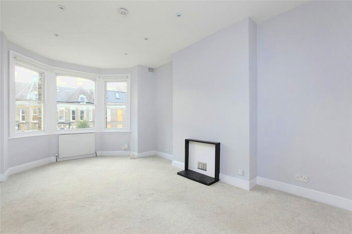 1 Bedroom Flat To Rent In Union Road, Clapham, SW4