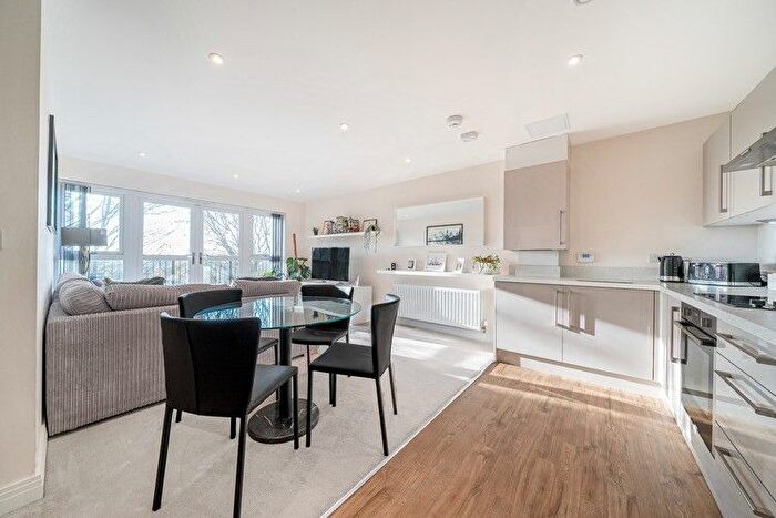 2 Bedroom Flat For Sale In Copeland House, Stevenage, Hertfordshire, SG1