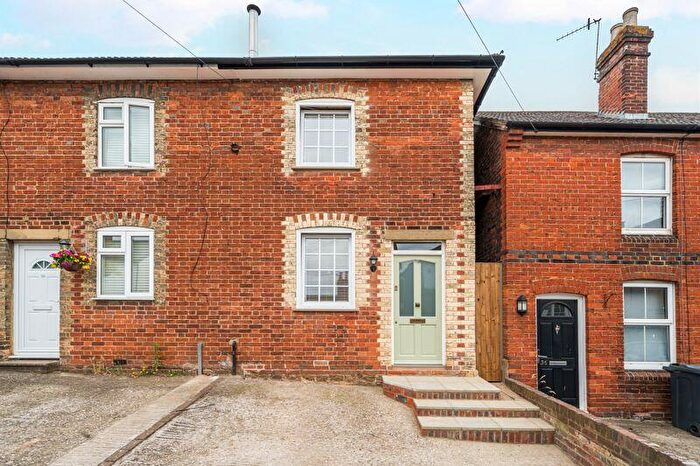 2 Bedroom Cottage To Rent In Kings Road, Godalming, GU7