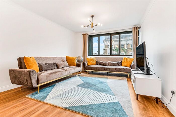 2 Bedroom Flat To Rent In Earls Court Road, London, SW5