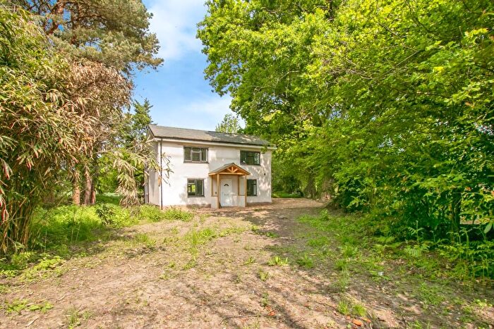 3 Bedroom Detached House For Sale In Margards Lane, Verwood, Dorset, BH31