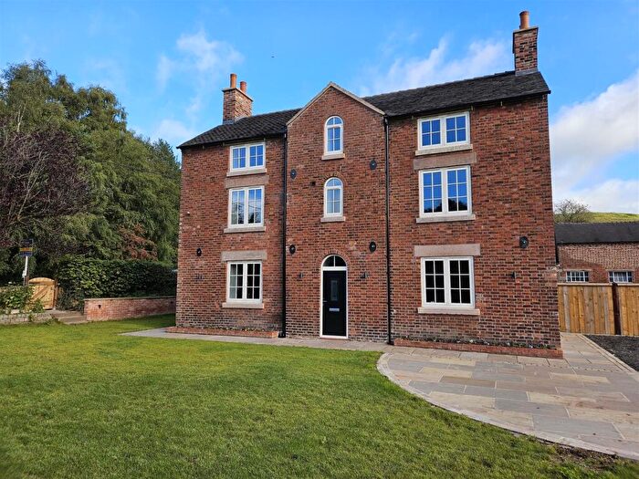 4 Bedroom House To Rent In Cheadle Road, Leek, ST13