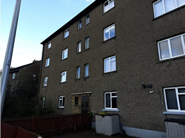 2 Bedroom Flat To Rent In Ballindean Road, Dundee, DD4