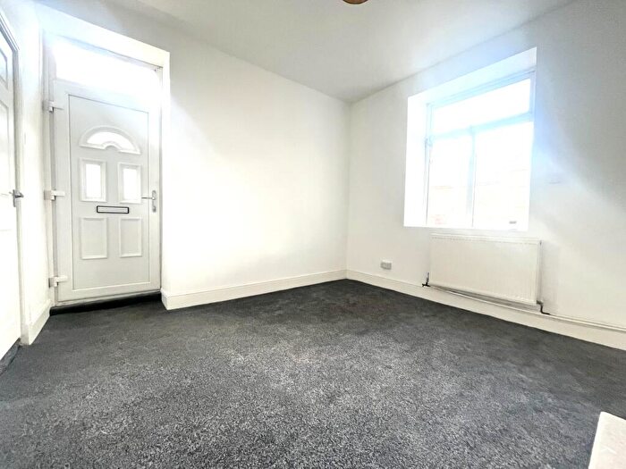 2 Bedroom Terraced House To Rent In Chelsea Street, Keighley, BD21
