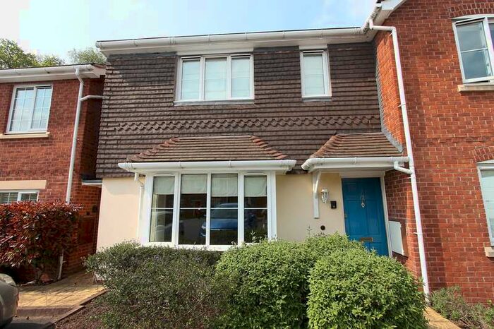 2 Bedroom Apartment To Rent In Swan Close, Kidderminster, DY10