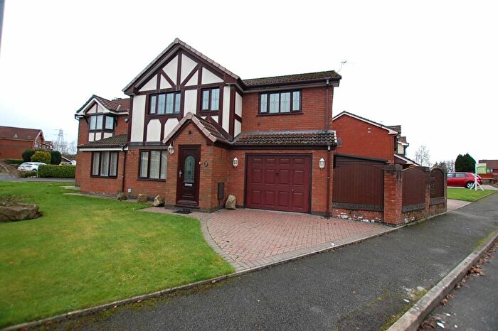 4 Bedroom Semi-Detached House To Rent In Fieldfare Way, Ashton-under-Lyne, Greater Manchester, OL7