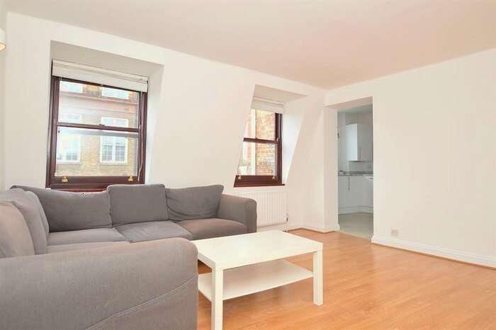 3 Bedroom Apartment To Rent In Wood Close, Shoreditch, London, E2