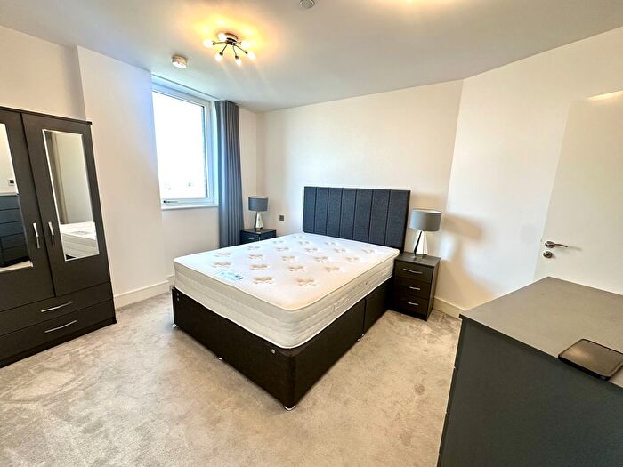 2 Bedroom Flat To Rent In Ashwell House, Healum Avenue, Southall, Greater London, UB2