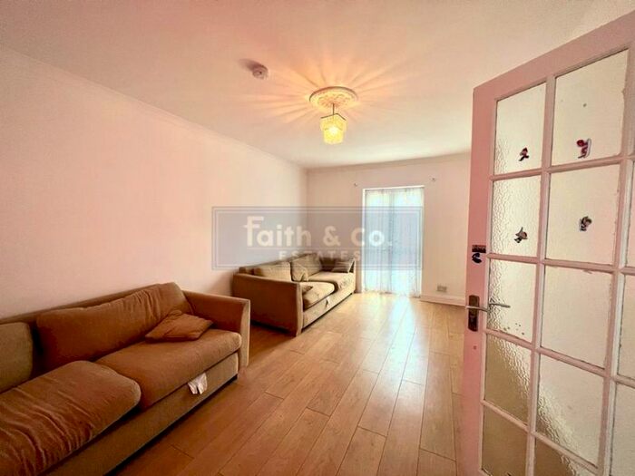 3 Bedroom Semi-Detached House To Rent In Clare Road, Staines, TW19