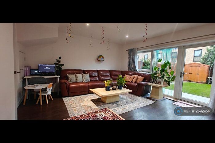 3 Bedroom Terraced House To Rent In Dowletts Road, Dagenham, RM8