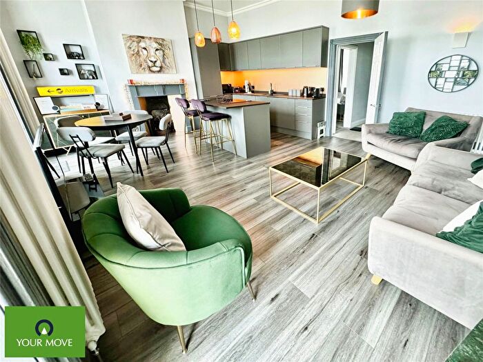 2 Bedroom Flat To Rent In Wellington Crescent, Ramsgate, Kent, CT11