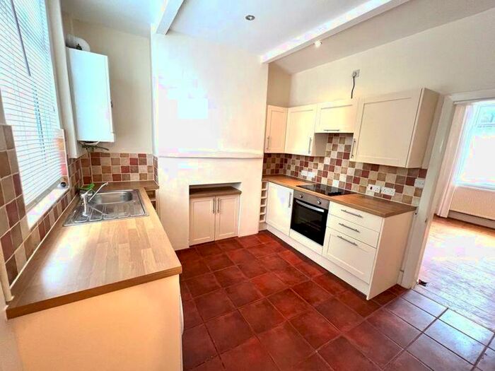 2 Bedroom Terraced House To Rent In Queen Street, Salford, M6