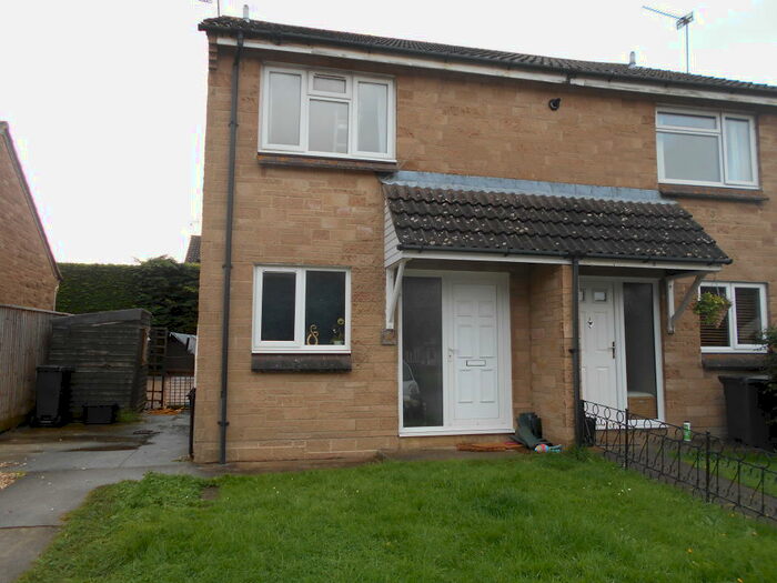 2 Bedroom House To Rent In Abbey Manor, Yeovil, BA21